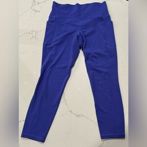 Athleta Salutation Stash 7/8 leggings